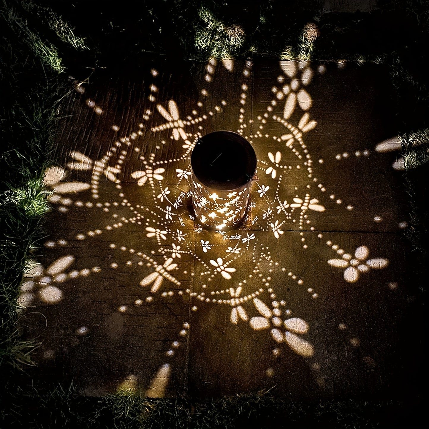 1PC Solar Outdoor Lanterns, Dragonfly Element Hanging Solar Outdoor Garden Lights, Metal Solar LED Lights, Suitable For Gardens, Courtyards, Balconies, Aisles, Lawns, Gifts For Relatives And Friends