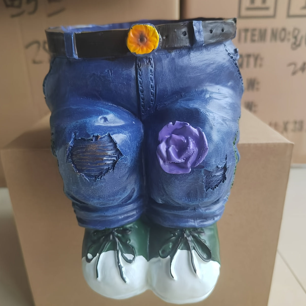 1pc Retro Denim Pants Planter Pots Flower Pots Garden Statues Outdoor Statues Garden Decor